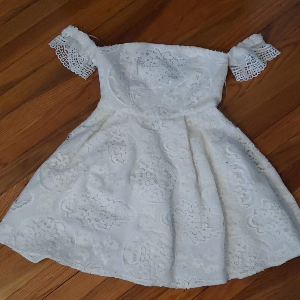 White lace dress